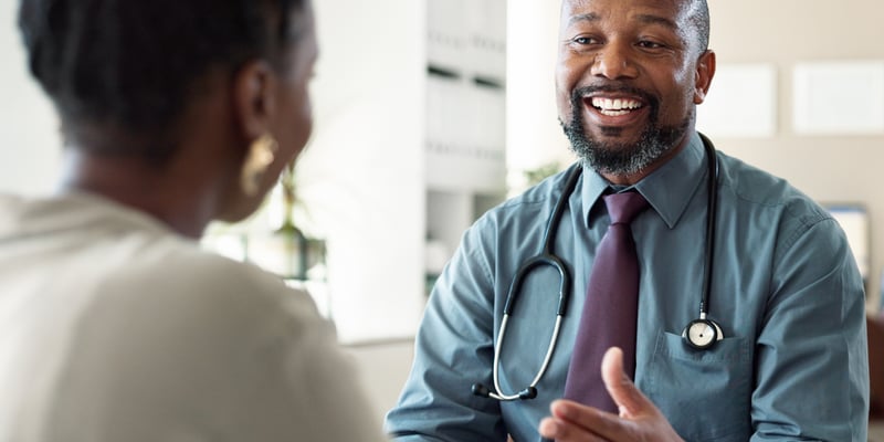 IBD vs IBS-women-checking-with-a-doctor